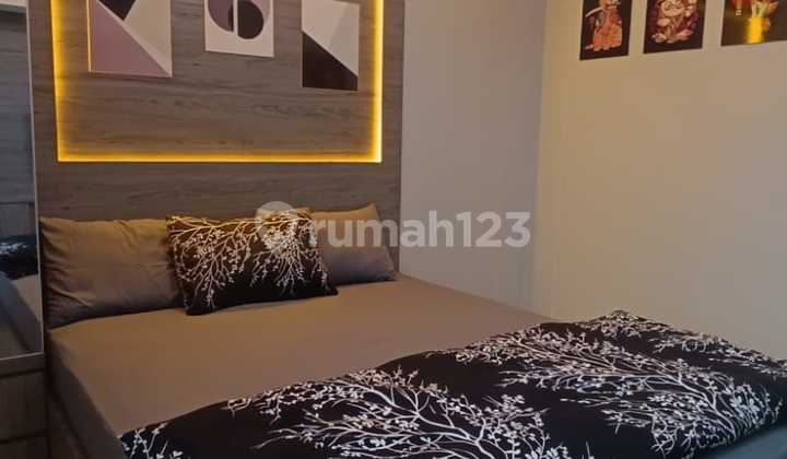 Luxury Fully Furnished Studio Apartment at The Springlake Summerecon Bekasi Luxury Fully Furnished Studio Apartment at The Springlake Summerecon Bekasi