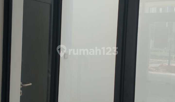 For Rent 2-Story Shophouse in Summarecon Crown Gading