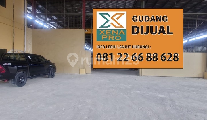 Warehouse by the Road Sturdy Building Ready for Use