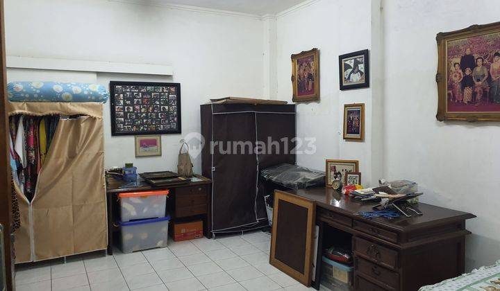 Rumah asri bisa untuk usaha di jakarta timur 2