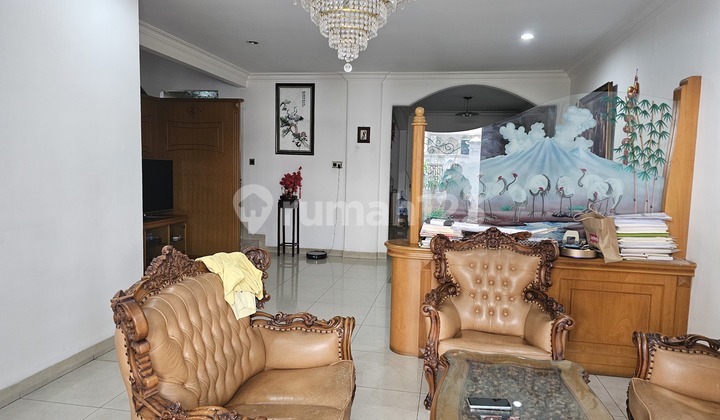 Neat and Ready-to-Occupy Flood-Free House in Sunter Area