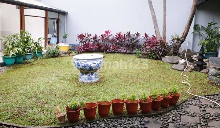 Rumah Klasik Satu Lantai, Luas, Mainroad Cipaganti Bandung 2