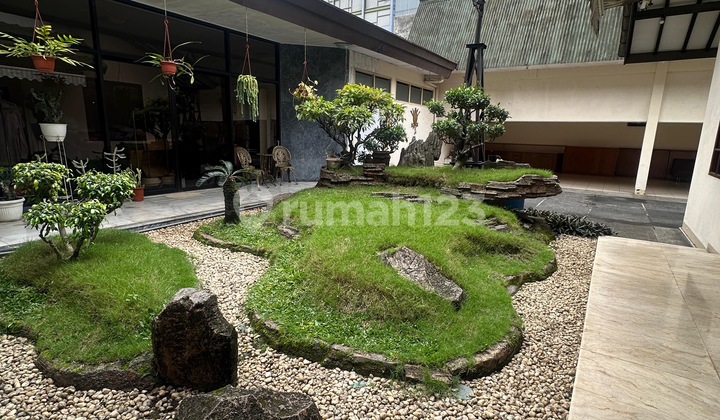 Strategis Rumah Dua Lantai Luas, SHM, Dekat Kampus Maranatha