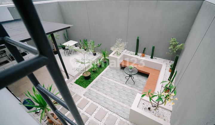 Ready to Live House Fully Furnished Kota Baru Parahyangan