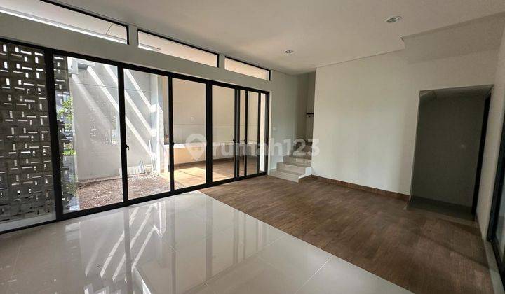 SEWA  RUMAH BARU BAGUS 2LT FLORA  SUMMARECON BANDUNG 1