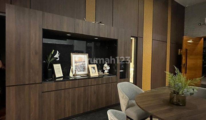 Rumah Mewah Hoek 2 Lantai Super Lux Kota Baru Parahyangan 2