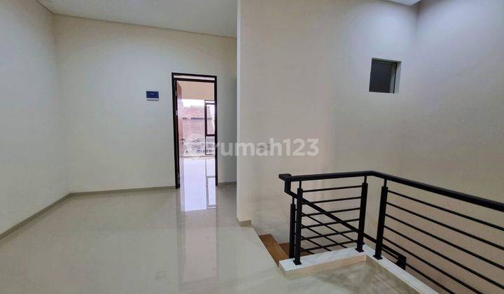 Rumah Baru  2lt Yminimalis Taman Kopo Indah 2 Bandung 1