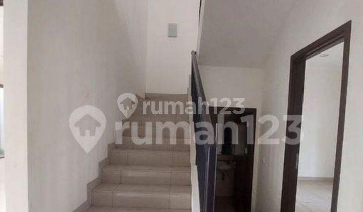 Two-Storey House Near Summarecon Bandung Toll Access 2