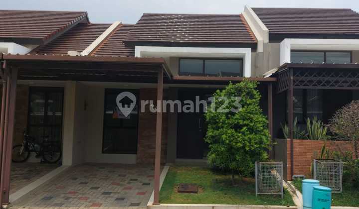 One-Story House in a Strategic Location at Kota Baru Parahyangan