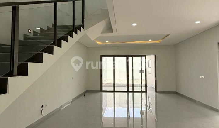 Rumah Dua Lantai. Hadap Timur. Pondok Hijau Bandung