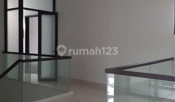 Rumah Dua Lantai, SHM, Summarecon Bandung 2