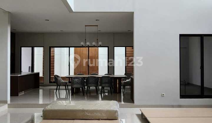 Dijual Rumah Mewah Furnish Premium Summarecon Bandung