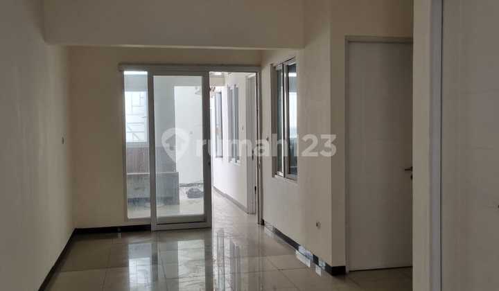 Rumah Satu Lantai Dekat Tol. Taman Kopo Indah 2