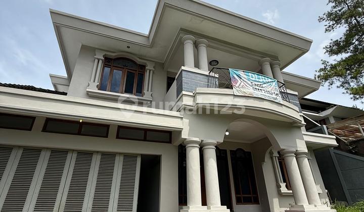 Rumah Mainroad Pondok Hijau. SHM. Dua Lantai