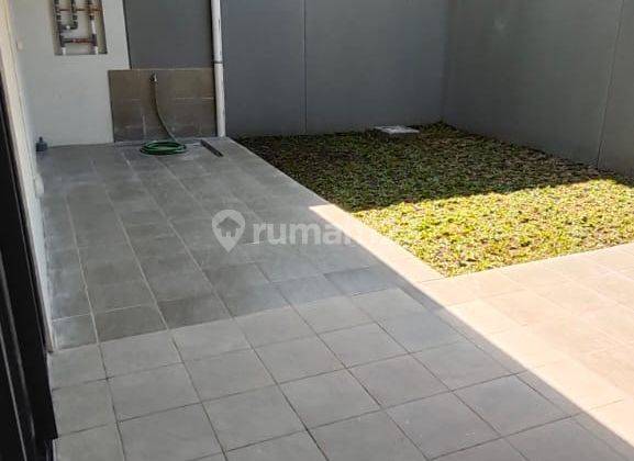 Rumah Baru Dua Lantai Kota Baru Parahyangan 1