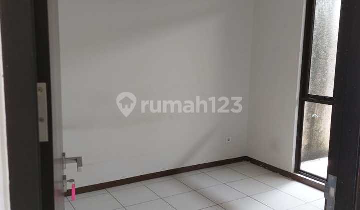 Rumah Satu Lantai Lokasi Strategis Kota Baru Parahyangan 2