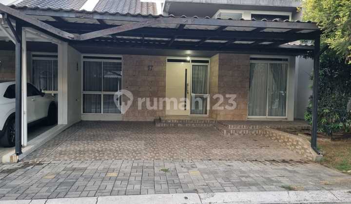 Jarang Ada. Dijual Cepat Rumah Kota Baru Parahyangan. Bandung