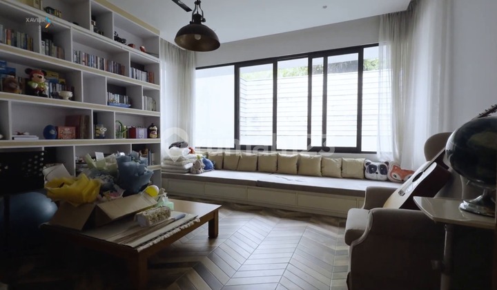 Rumah Lux Ada Kolam Renang Setra Duta Bandung 2