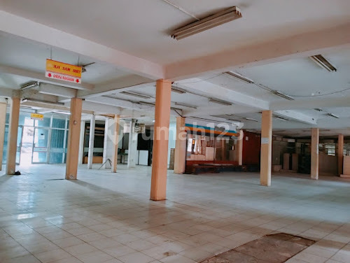 FOR SALE 3-Story Building FOR SALE 3-Story Building