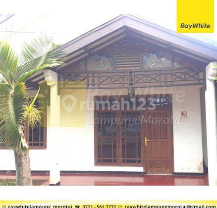 Rumah Hoek Pinggir Jalan Utama Dijual 1