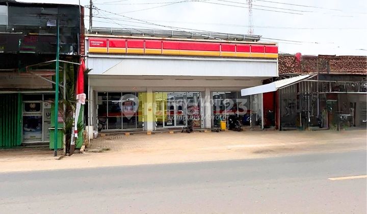 Commercial Property in a Very Strategic Location on the Main Road