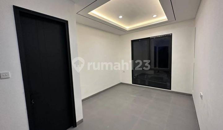 Babatan New Beach Gress 2-Storey Scanavidian Model Near Kenjeran Pakuwon City 2