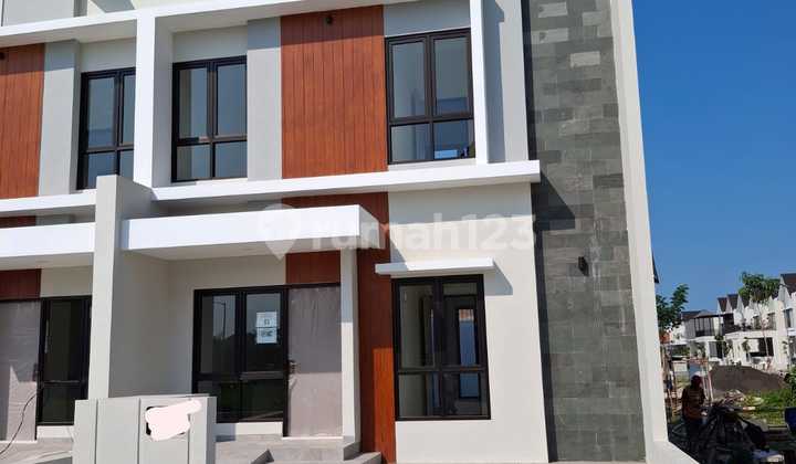 Rungkut Medokan Near UPN Modern Elite New Environment Fresh 2 Floors 1
