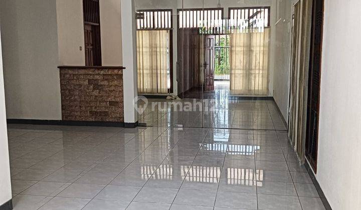 Gayungsari Rumah Full Renovasi Siap Huni Row Jalan 2 Mobil Strategis 2