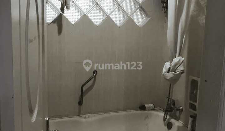 Semi Furnish Luas 400an Sidosermo Siap Huni One Gate System 6