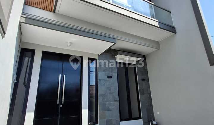 Nginden Intan Baru Gress 2lt Row 3,5 Mobil One Gate System Nginden Intan Baru Gress 2lt Row 3,5 Mobil One Gate System