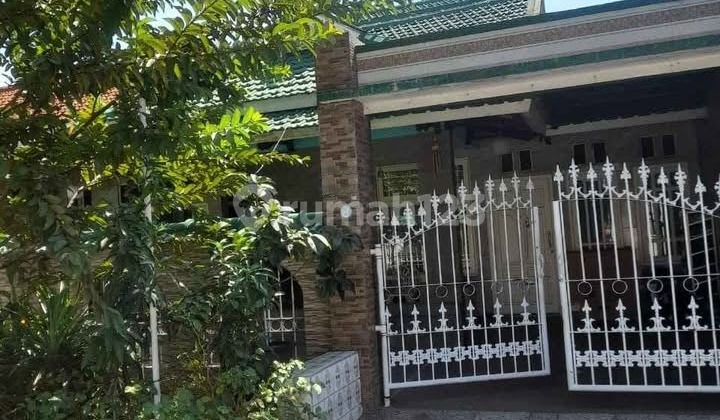 Ready-to-Occupy House in Rungkut Asri, Well-Maintained, Strategic Location Near Merr