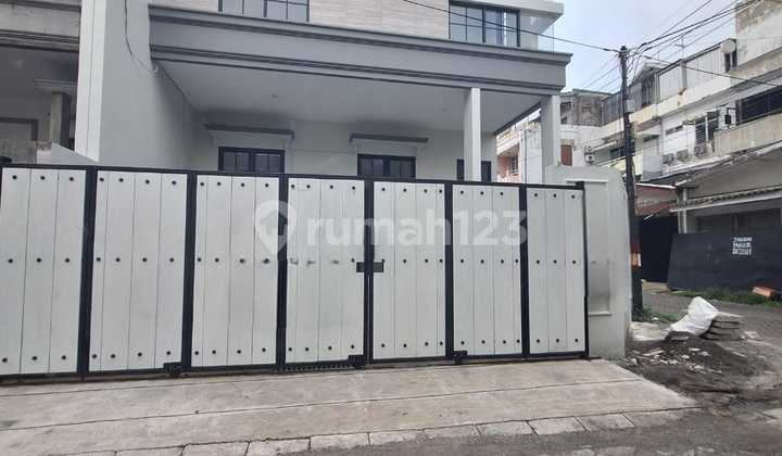 Taman Pondok Indah Wiyung Minimalis 2Lt Baru Gress Taman Pondok Indah Wiyung Minimalis 2Lt Baru Gress