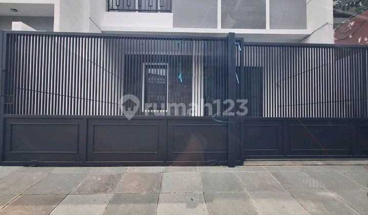 Araya Minimalis di Boulevard Jalan Kembar Utama Araya Minimalis di Boulevard Jalan Kembar Utama