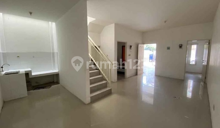 Rumah Siap Huni Kutisari Row Jalan 2 Mobil Strategis Dekat Petra 2