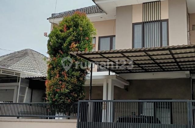 Tenggilis Minimalist House Ready to Live Strategically Located Near Ubaya