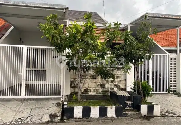 Ready-to-Occupy House in Pandugo, Strategic Location Near Merr and UPN