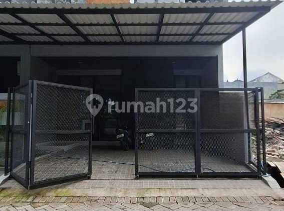 Manyar Baru Gress 2 Floors Row Street 3 Cars Near Klampis Semolowaru Nginden 1