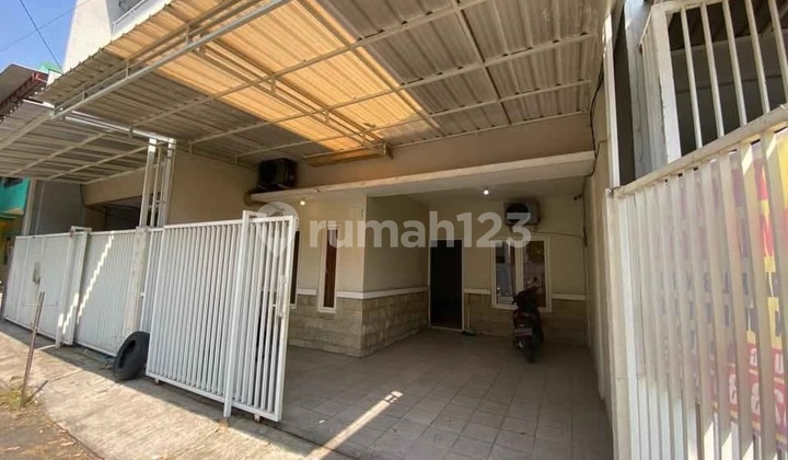 Rumah Siap Huni Kutisari Row Jalan 2 Mobil Strategis Dekat Petra