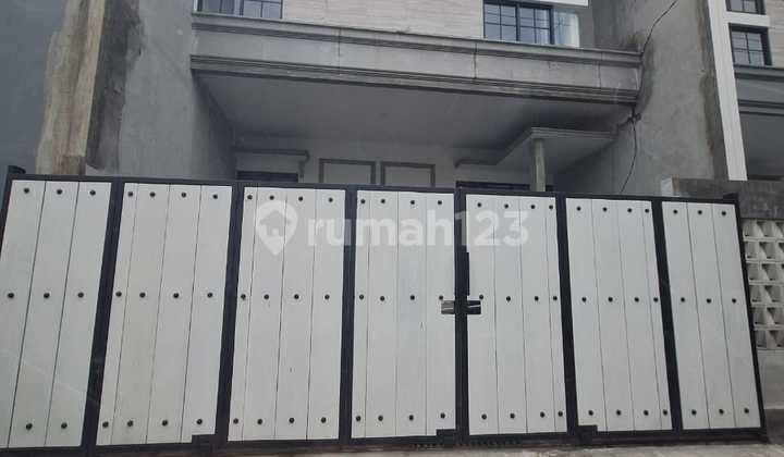 Taman Pondok Indah Wiyung Minimalis 2-Storey New Fresh 2