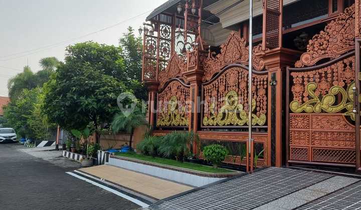 Gayungsari 2Lt Luas 300An Model Clasic Desain Mewah Dekat Ketintang dan Jalan Raya Gayungsari 2Lt Luas 300An Model Clasic Desain Mewah Dekat Ketintang dan Jalan Raya