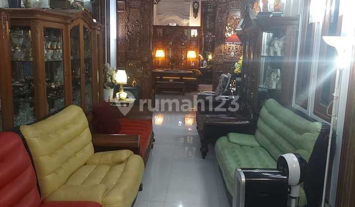 Gayungsari 2Lt Luas 300An Model Clasic Desain Mewah Dekat Ketintang dan Jalan Raya 2