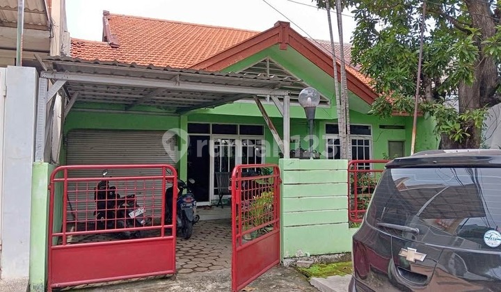 Rumah Terawat Nginden Intan Siap Huni Dekat MERR