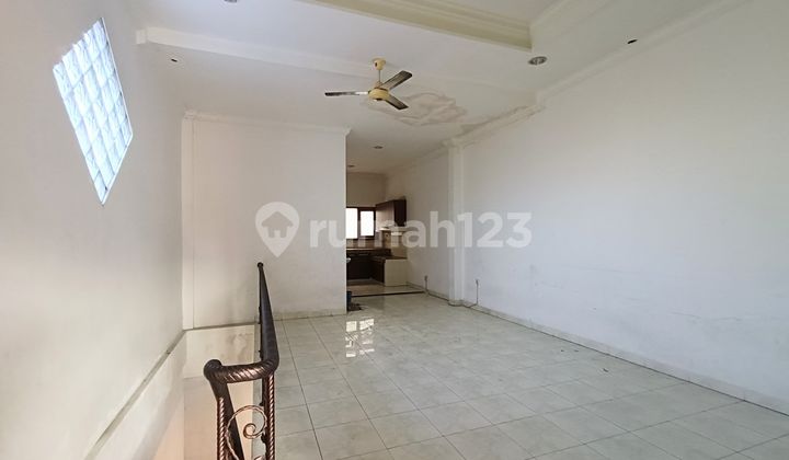 Affordable 2-Story House in City Center, Ready to Move In