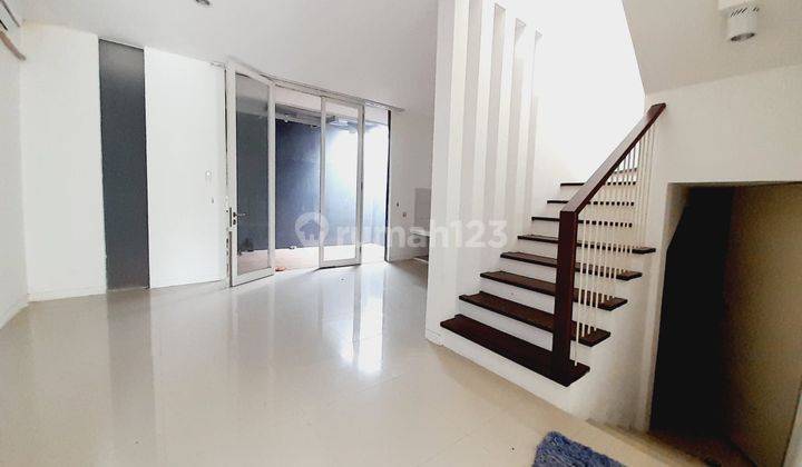 Rumah 2 lantai siap huni di perumahan citragrand