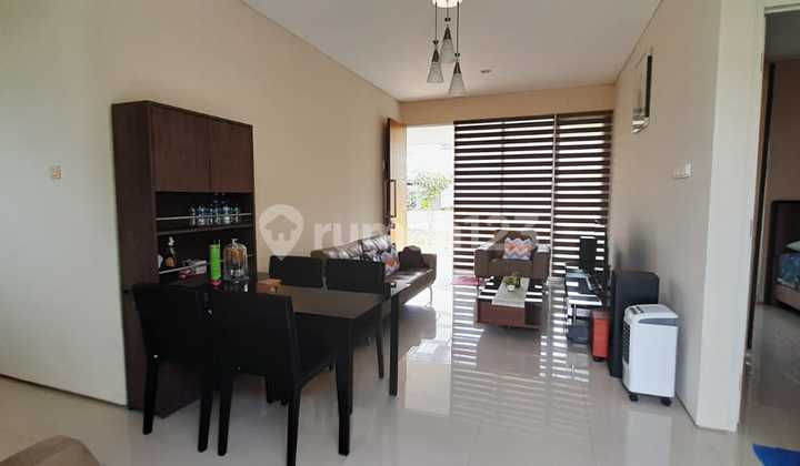 Rumah cantik 2 lantai bagus di BSB siap huni SHM 1