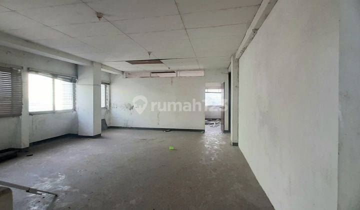 Ruko di Mpu Tantular Semarang Utara 3 lantai Parkir luas 7