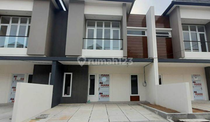 Jual Cepat Rumah 2 lantai Tengah Kota bagus 1