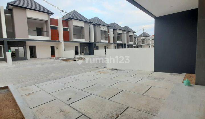 Jual Cepat Rumah 2 lantai Tengah Kota bagus 2