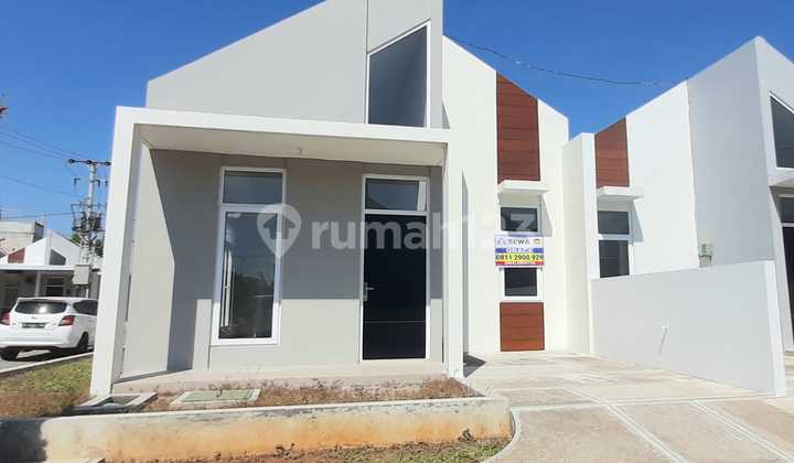 1-Story Ready-to-Use House in Gajah Raya Flood-Free