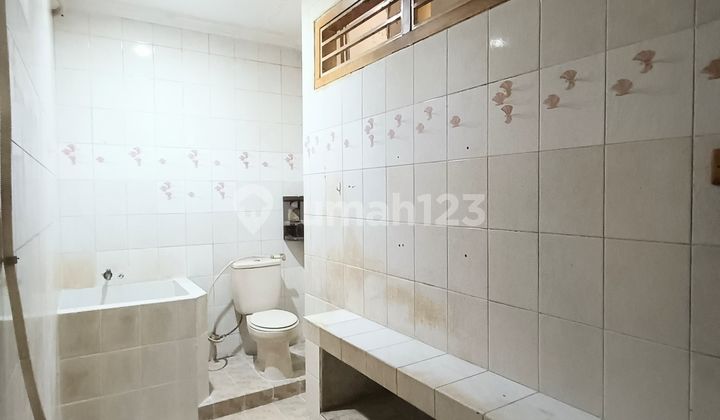 Rumah 2 Lantai Di Dekat Java Mall 2